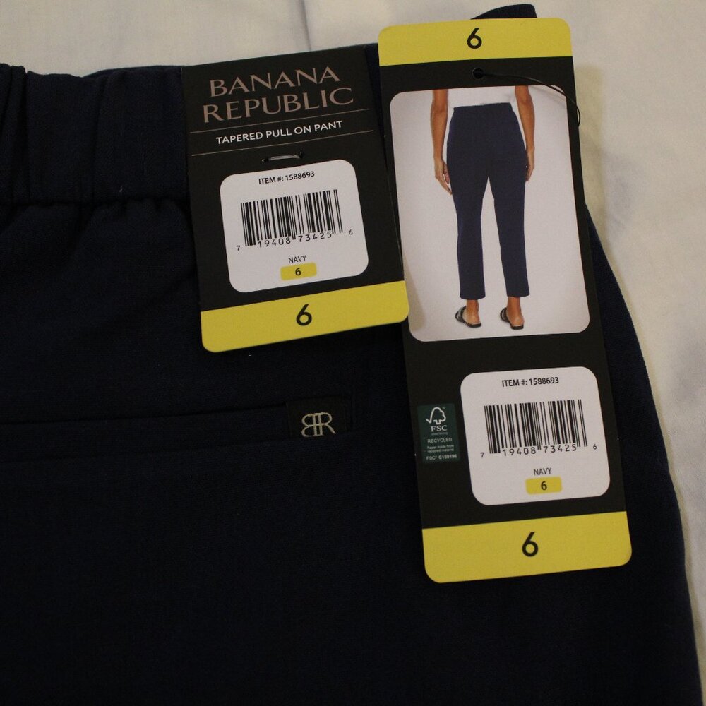 NEW Banana Republic Women’s Tapered Pull-On Pants Size 6 Color Black